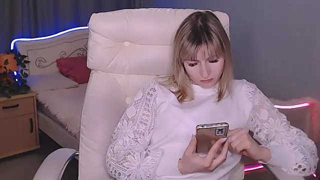 Snapshot of Incredible_Ariela chatting on December 2024 02:06:02 PM Incredible Ariela online show from December 2024 02:06:02 PM