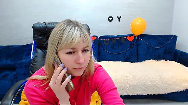 Snapshot of Incredible_Ariela chatting on February 2025 10:37:02 AM Incredible Ariela online show from February 2025 10:37:02 AM