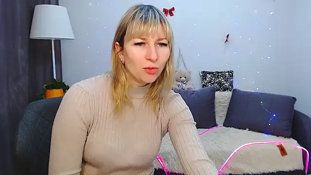 Snapshot of Incredible_Ariela chatting on March 2025 11:19:01 AM Incredible Ariela online show from March 2025 11:19:01 AM