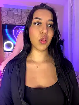 Tamara Roberts1 online show from November 2025 02:01:02 AM