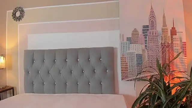 valeriavibes online show from December 2024 06:24:02 PM