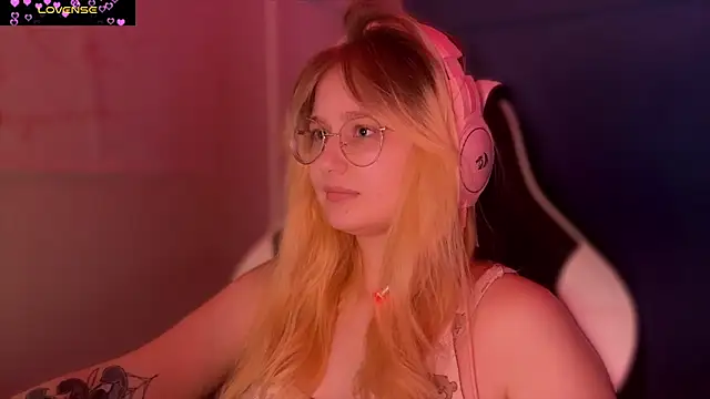 JacyWinslat online show from March 2025 05:02:01 PM