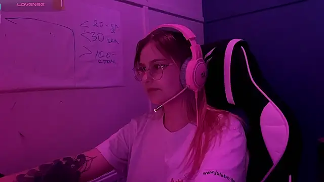 JacyWinslat online show from March 2025 06:18:01 PM