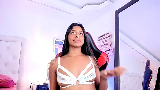 evelyn evony online show from December 2024 06:54:01 AM