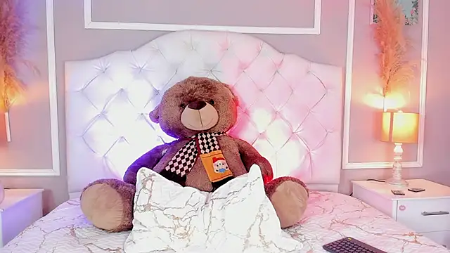 evelyn evony online show from December 2024 08:14:02 AM