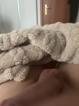 paolone79037 online show from April 2026 03:31:02 PM