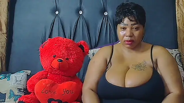 HUMONGUOUSTITSS online show from September 2025 05:50:01 PM