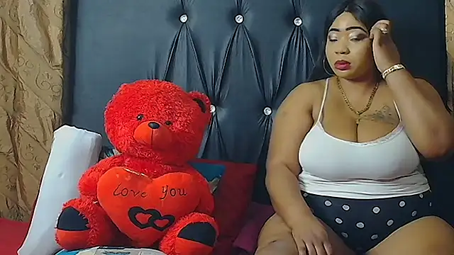 HUMONGUOUSTITSS online show from October 2025 05:03:01 PM