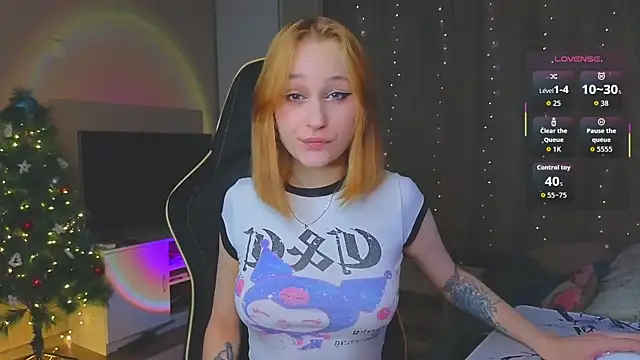 Snapshot of MaryRace chatting on December 2025 12:34:02 PM MaryRace online show from December 2025 12:34:02 PM