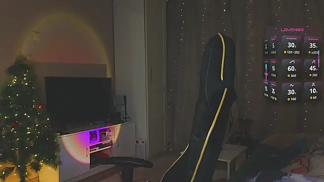 Snapshot of MaryRace chatting on January 2026 11:57:02 AM MaryRace online show from January 2026 11:57:02 AM