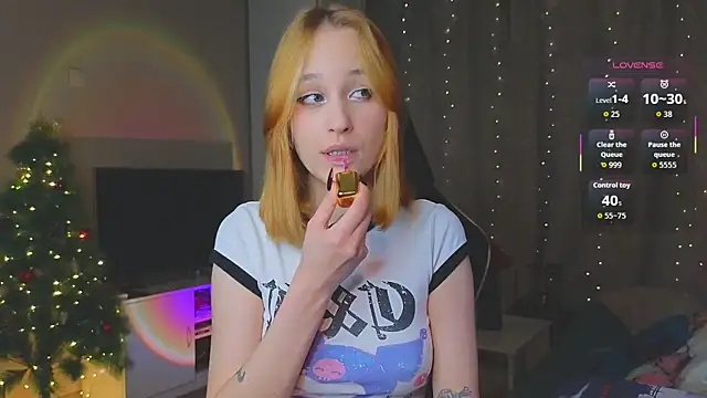 Snapshot of MaryRace chatting on January 2026 11:59:02 AM MaryRace online show from January 2026 11:59:02 AM