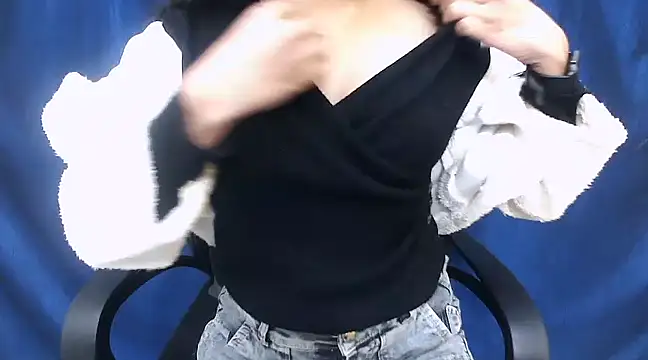 Snapshot of cutie-pie8 chatting on January 2025 10:15:01 PM cutie-pie8 online show from January 2025 10:15:01 PM