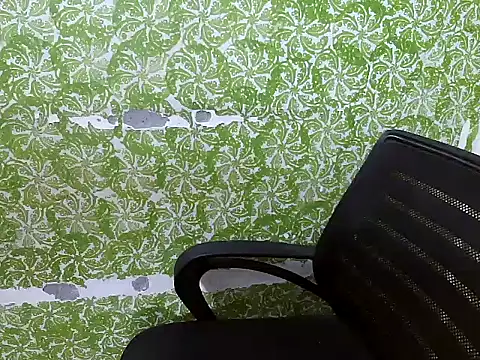 Snapshot of cutie-pie8 chatting on November 2025 08:19:01 PM cutie-pie8 online show from November 2025 08:19:01 PM