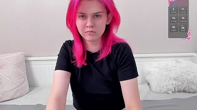 JulieTaylors online show from October 2025 09:28:02 PM