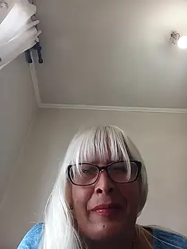 Rousmk1 online show from December 2024 08:39:02 PM