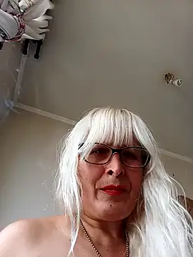 Rousmk1 online show from December 2024 06:54:02 PM