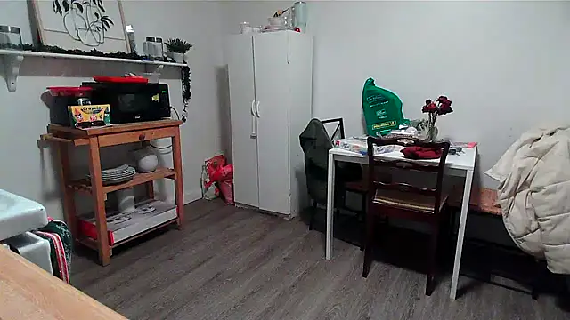 Kittyymaze1 online show from December 2025 12:34:02 PM