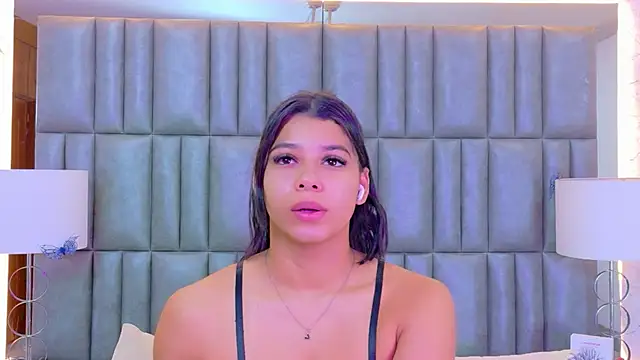 TiaraRosse online show from April 2026 12:39:01 PM