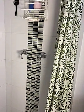 Cafeziitha02 online show from October 2025 06:19:02 PM