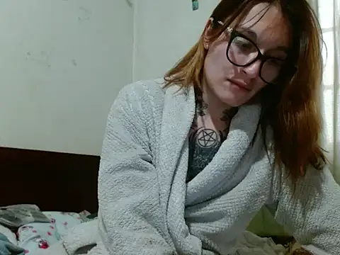 Snapshot of kittenlizz chatting on January 2025 10:37:01 PM kittenlizz online show from January 2025 10:37:01 PM