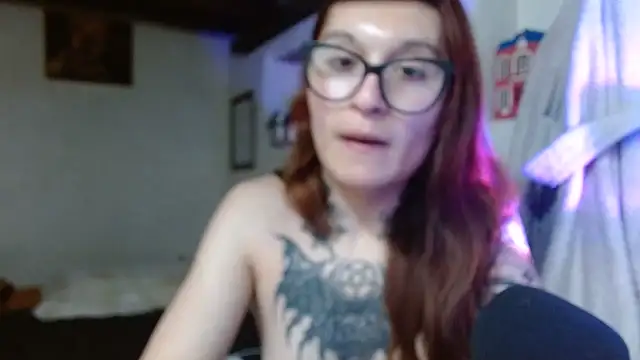 Snapshot of kittenlizz chatting on September 2025 04:45:01 PM kittenlizz online show from September 2025 04:45:01 PM