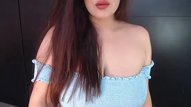 Snapshot of AdharaLujan chatting on March 2025 03:57:02 PM AdharaLujan online show from March 2025 03:57:02 PM