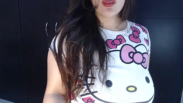 Snapshot of AdharaLujan chatting on September 2025 04:33:02 AM AdharaLujan online show from September 2025 04:33:02 AM