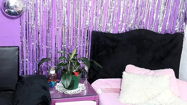 Snapshot of Zara47sweet chatting on February 2025 09:53:02 PM Zara47sweet online show from February 2025 09:53:02 PM
