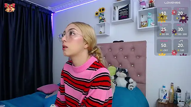 Soffy-brooks online show from October 2025 05:04:02 AM