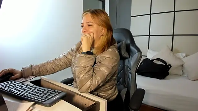 alma fenix online show from February 2026 12:21:01 PM