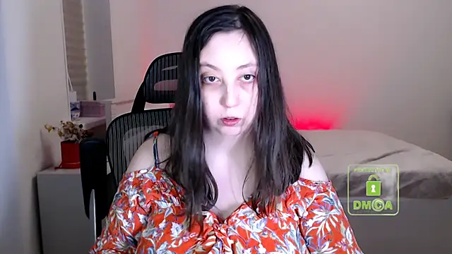 cute and hot online show from November 2025 04:30:01 PM