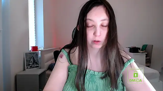 Snapshot of cute_and_hot chatting on May 2026 05:06:02 PM cute and hot online show from May 2026 05:06:02 PM