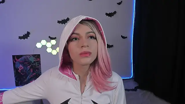 cyberzoe online show from October 2025 02:28:01 PM