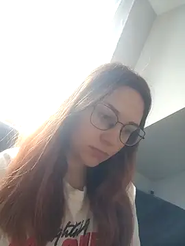 Snapshot of Klaudina chatting on September 2025 09:20:01 AM Klaudina online show from September 2025 09:20:01 AM