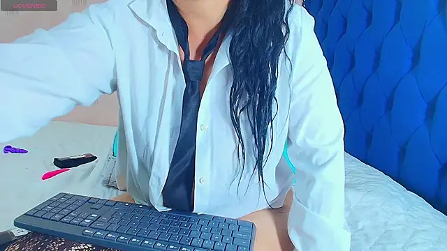 Snapshot of hotlatinateacher chatting on February 2025 01:54:02 AM hotlatinateacher online show from February 2025 01:54:02 AM