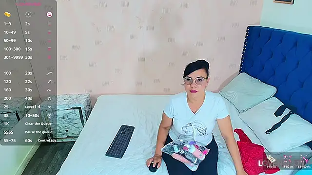 Snapshot of hotlatinateacher chatting on February 2025 07:19:02 PM hotlatinateacher online show from February 2025 07:19:02 PM