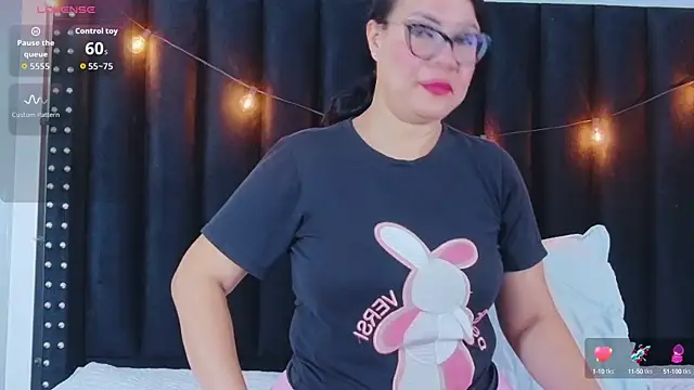Snapshot of hotlatinateacher chatting on October 2025 11:53:02 AM hotlatinateacher online show from October 2025 11:53:02 AM