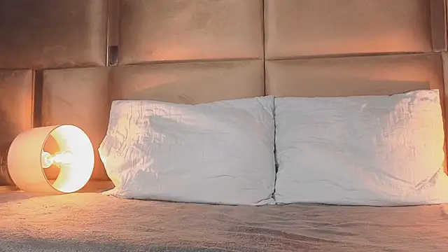 Snapshot of angelinepossy chatting on September 2025 09:51:01 PM angelinepossy online show from September 2025 09:51:01 PM