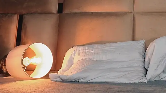 Snapshot of angelinepossy chatting on September 2025 09:41:02 PM angelinepossy online show from September 2025 09:41:02 PM