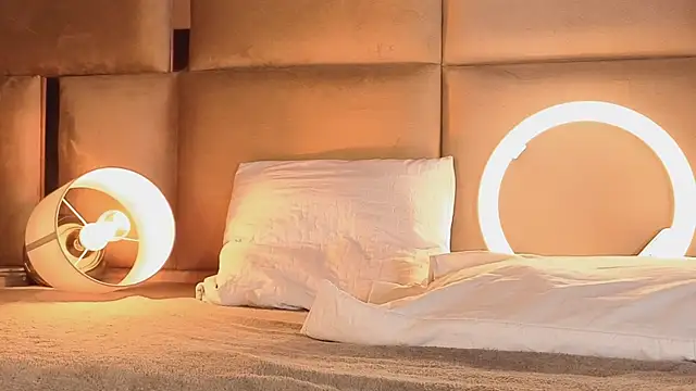 Snapshot of angelinepossy chatting on October 2025 10:08:01 PM angelinepossy online show from October 2025 10:08:01 PM