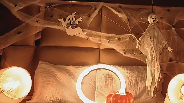 Snapshot of angelinepossy chatting on October 2025 09:26:02 PM angelinepossy online show from October 2025 09:26:02 PM