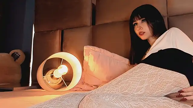 Snapshot of angelinepossy chatting on November 2025 06:30:01 PM angelinepossy online show from November 2025 06:30:01 PM