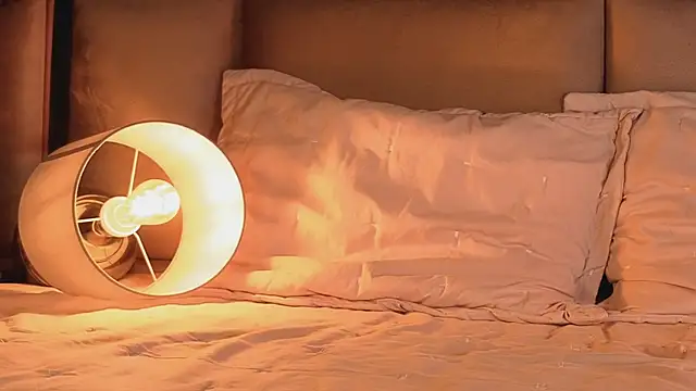 Snapshot of angelinepossy chatting on November 2025 04:39:01 PM angelinepossy online show from November 2025 04:39:01 PM