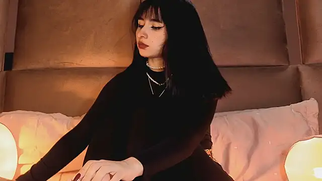 Snapshot of angelinepossy chatting on November 2025 09:21:02 PM angelinepossy online show from November 2025 09:21:02 PM