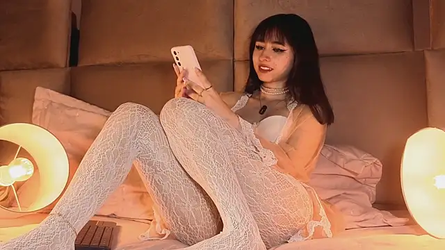 Snapshot of angelinepossy chatting on November 2025 09:48:02 PM angelinepossy online show from November 2025 09:48:02 PM