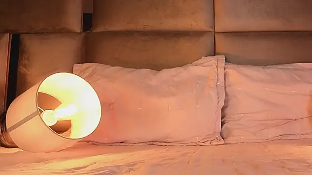 Snapshot of angelinepossy chatting on November 2025 10:02:01 PM angelinepossy online show from November 2025 10:02:01 PM