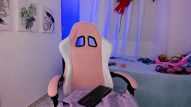 Lia Petite1 online show from March 2025 05:51:01 AM