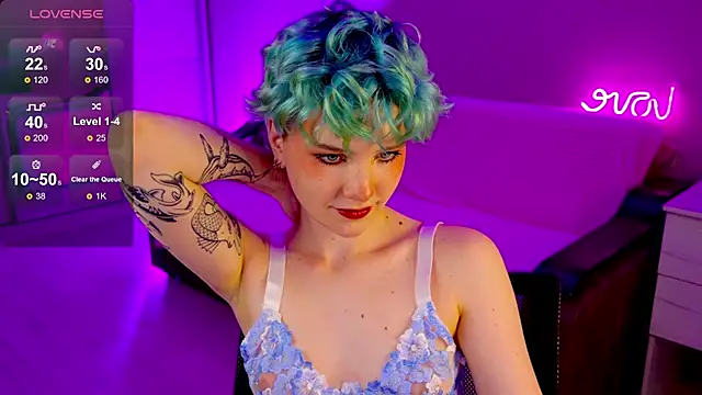 Snapshot of School_Love chatting on December 2024 04:20:01 PM School Love online show from December 2024 04:20:01 PM