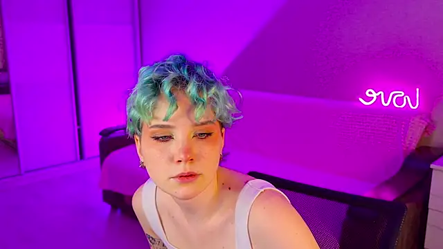 Snapshot of School_Love chatting on December 2024 01:11:02 PM School Love online show from December 2024 01:11:02 PM