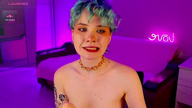 Snapshot of School_Love chatting on December 2024 04:16:02 PM School Love online show from December 2024 04:16:02 PM